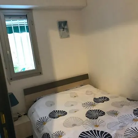 - Du Ponant Διαμέρισμα